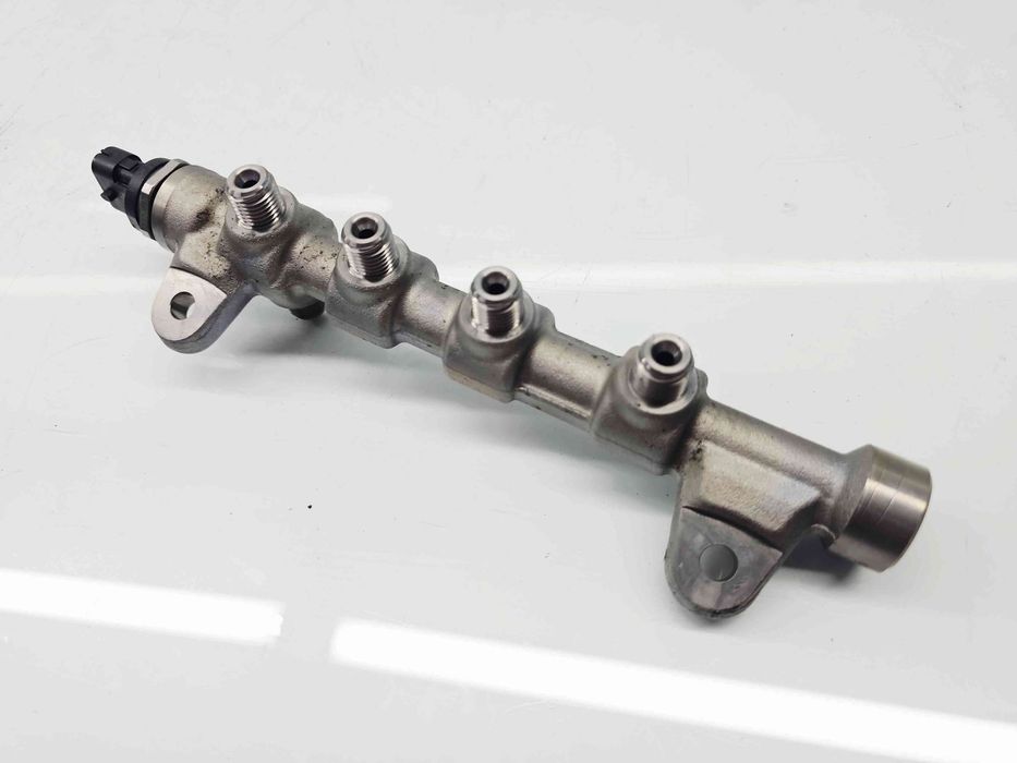 Rampa injectoare  Opel Astra J [Fabr 2009-2015] 55576177 2.0 CDTI A20D