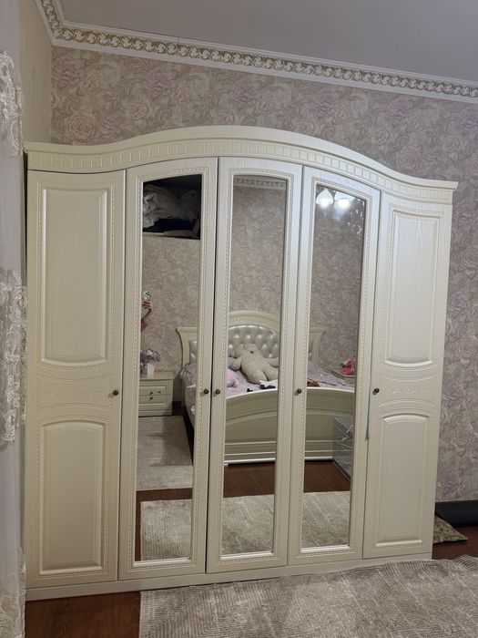 Продам шкаф , белый