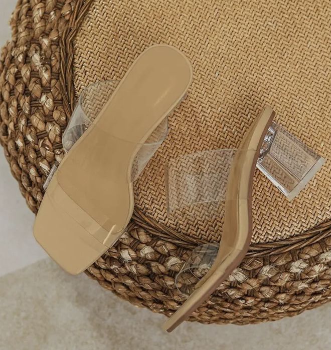 Летние босоножки