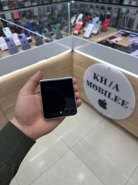 Z flip 5  595,000 sum 12 oʻy