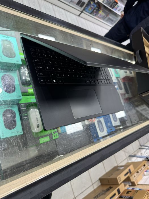 Acer Swift  16 OLED WQ 3K 120Hz INTEL CORE i5-13500H 16GB LPDDR5 512GB