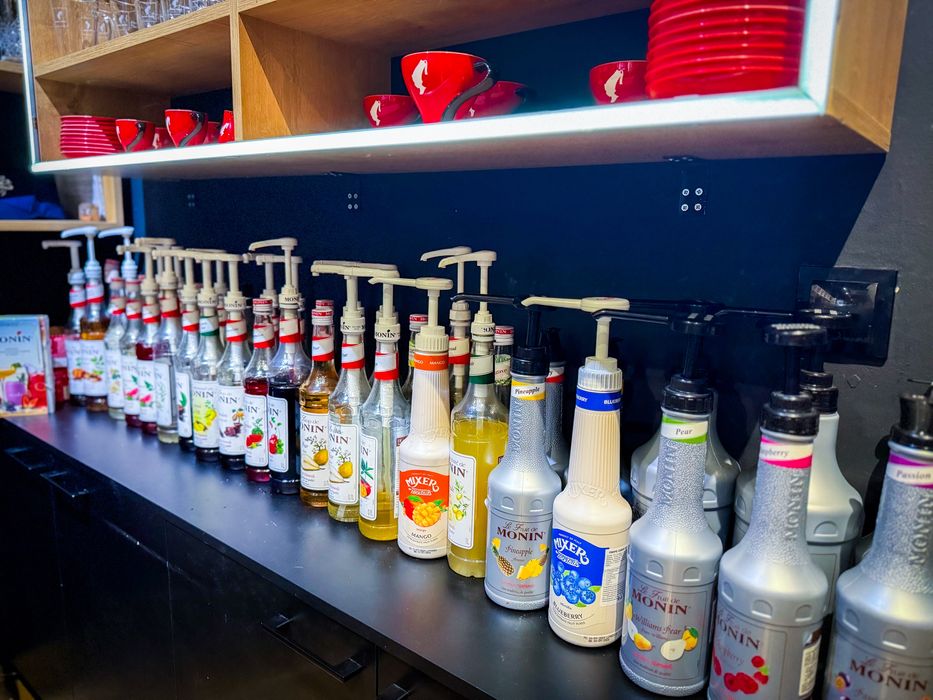 Дава се под наем Заведение в София, Дружба 2 - 50 кв.м за 1275 € - Снимка #11