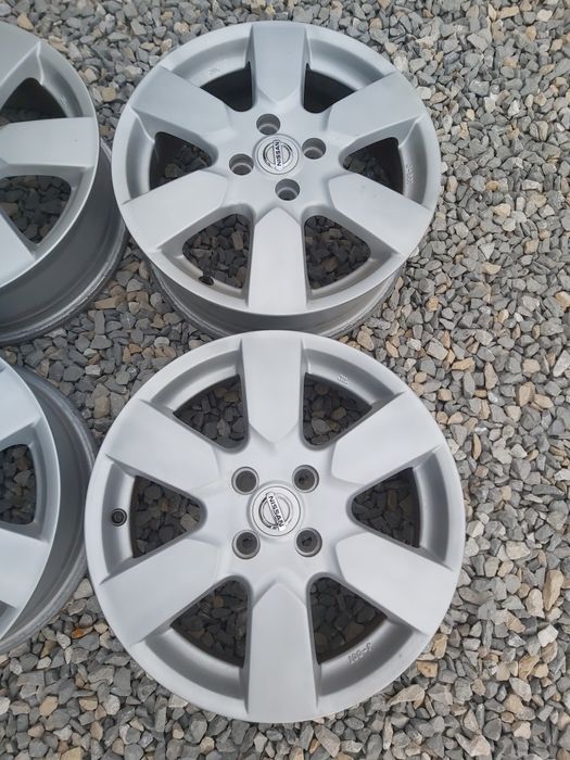 4x100..16.цола  6j ET55 оргинални Nissan
