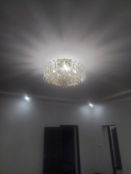 Люстра сатылады..