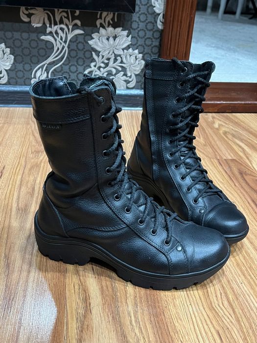 Продам женские берцы