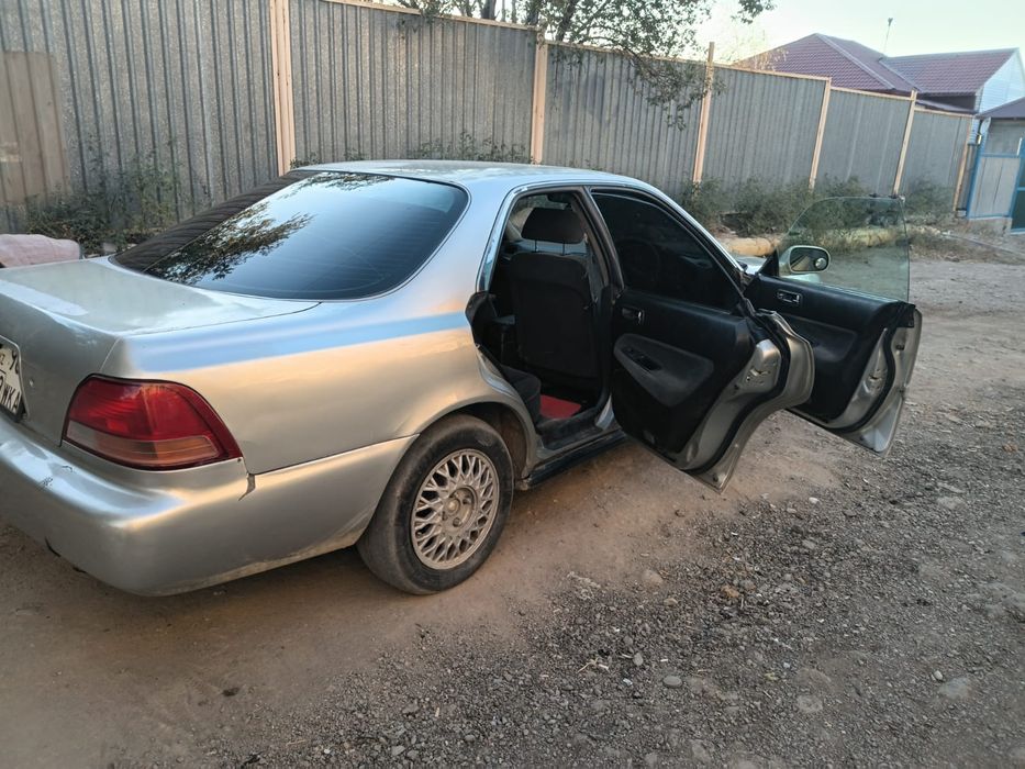 HONDA INSPIRE 
1995 года