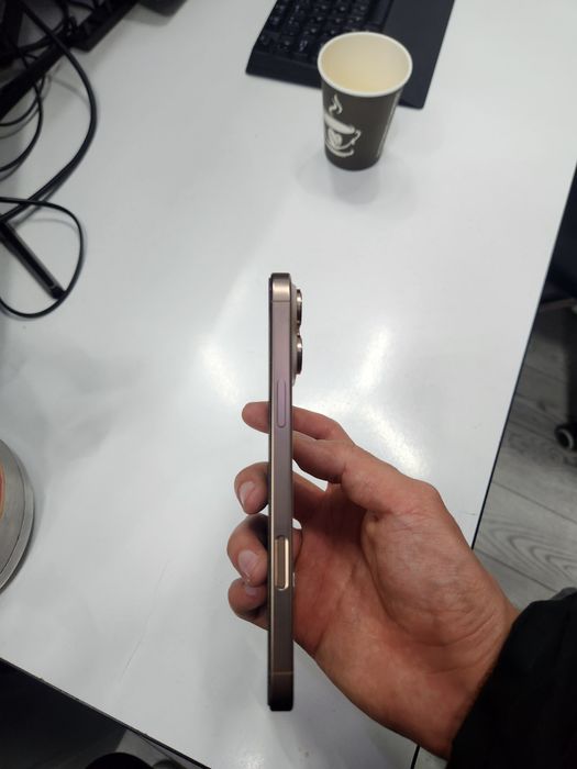 Iphone 16 pro max 256 sim esim