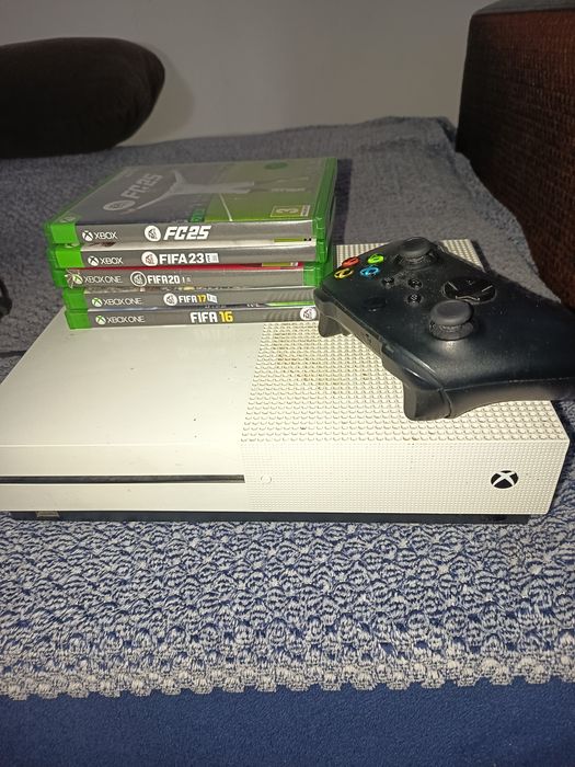 De vânzare Xbox one s