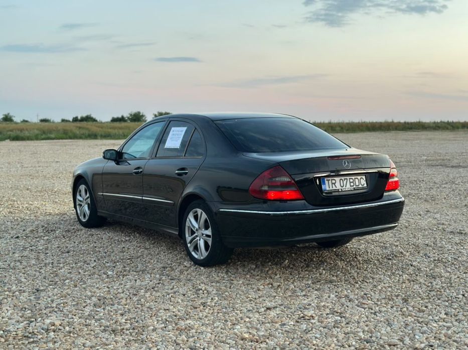 Mercedes E220 2003