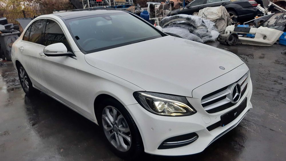 Dezmembrez mercedes c class w205 c300 hyb/far w205/panoramic/bara/stop