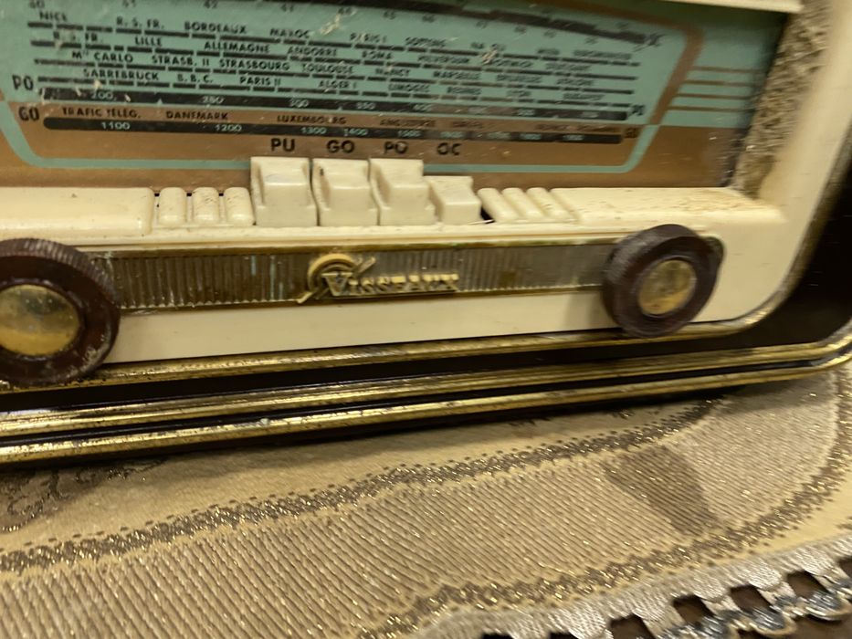 Ретро радио от франция