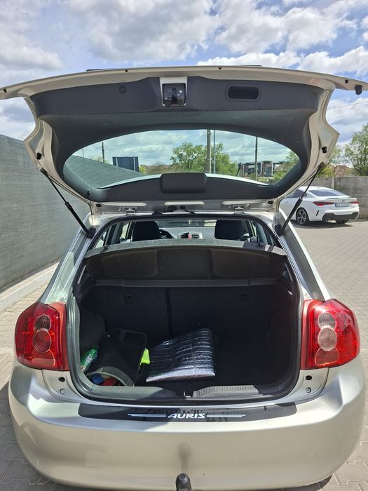 Toyota Auris 1,6 automată