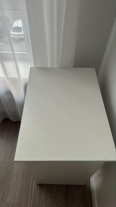 Срочно продам стол