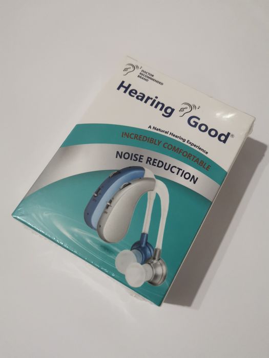 Aparat auditiv cu acumulator reîncărcabil la priza