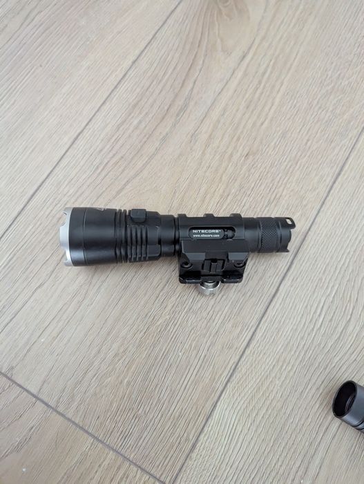 Vand lanterna Nitecore mh27 1000 lumeni