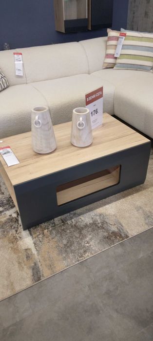 Секция и маса чисто нови