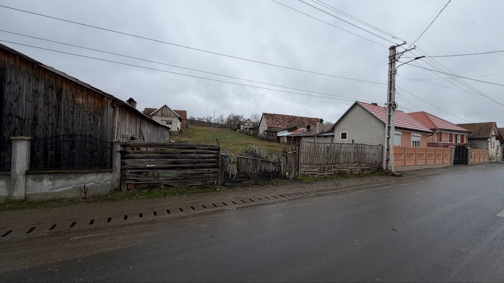 Teren intravilan de vanzare -Pauca 1352 mp / PUZ