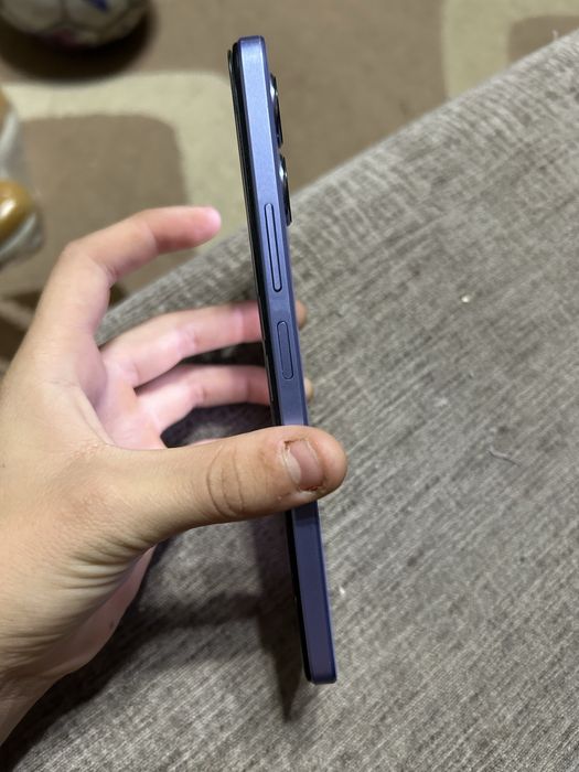 Продам телефон VIVO Y17S