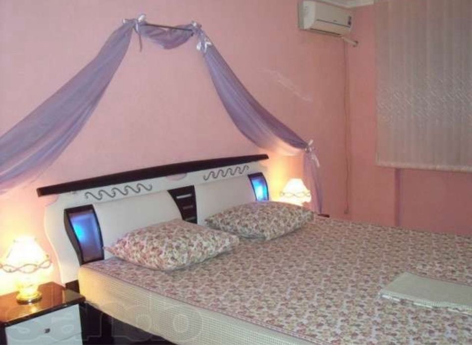 Сдаю по ЧАСАМ  1 комн кв ы центре города