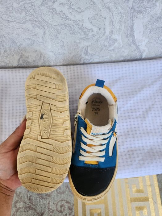 Детские кроссовки Zara