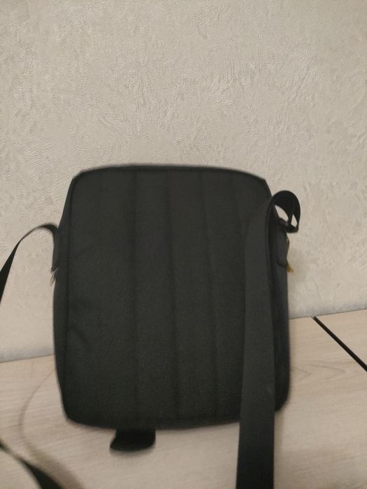 Продам барсетку The north face