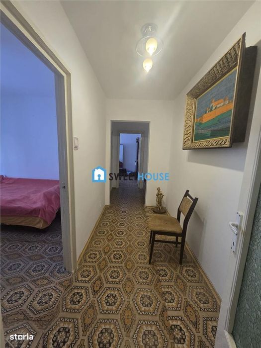 Apartament cu trei camere parter
