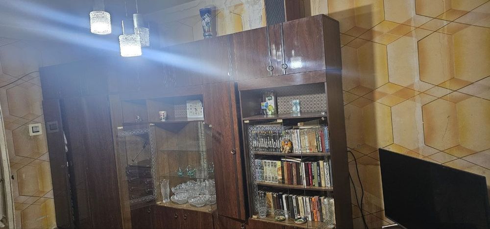 Продам старую мебель, двери и паркет