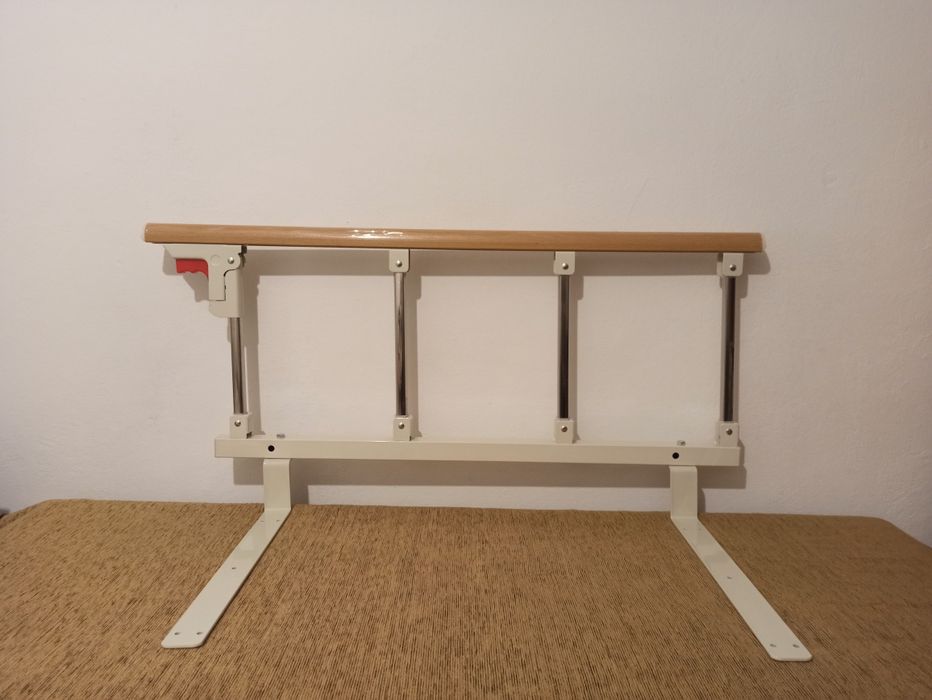 Protecție laterală pliabilă pentru pat. (NOUĂ)