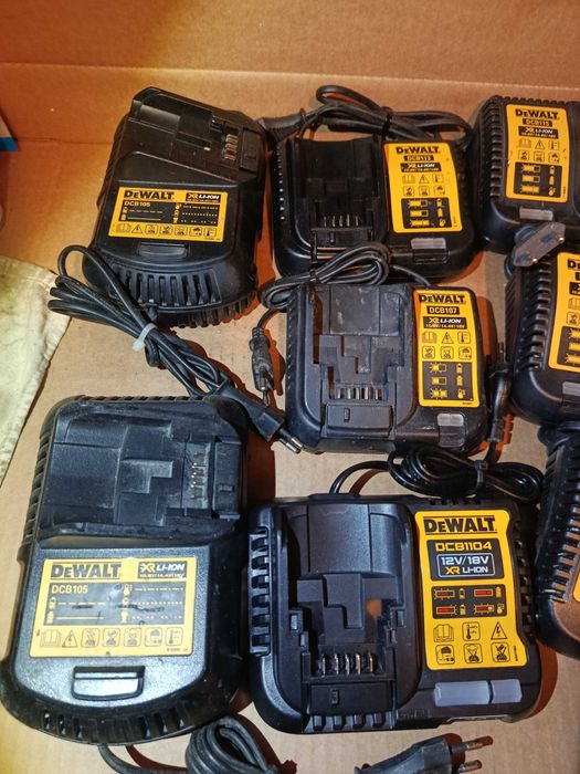 DeWalt DCB105 DCB113 DCB115 charger incarcator sursa baterie 12V 18V
