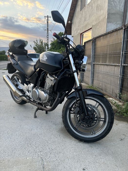 Motocicleta Honda CB500