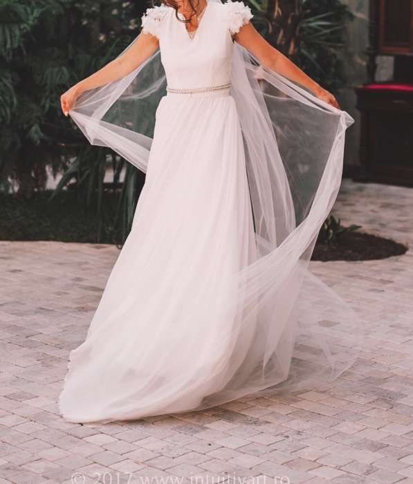 Vand rochie de mireasa + voal lung