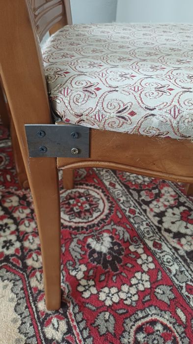 Продам стол и 4 стула