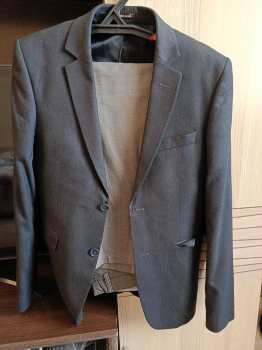 Продам б/у муж костюмы 46 размера