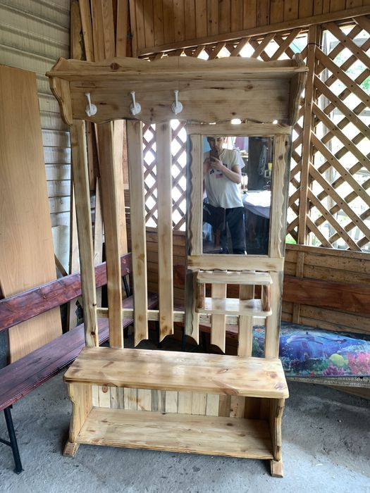 Продам прихожку вешалку