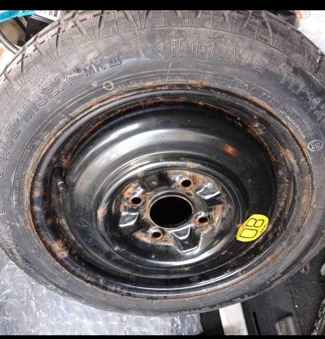 Nissan Almera резервна гума накладки оригинален ключ тампон NM-N16