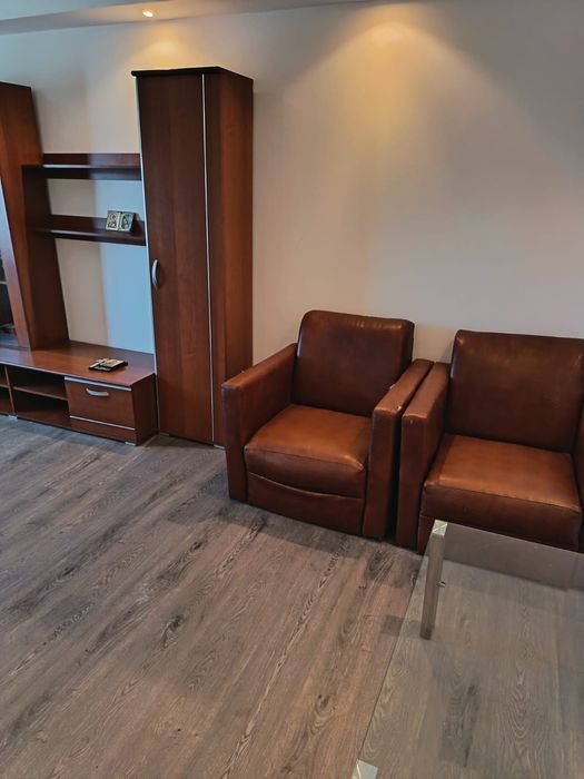 Apartament 3 camere de închiriat