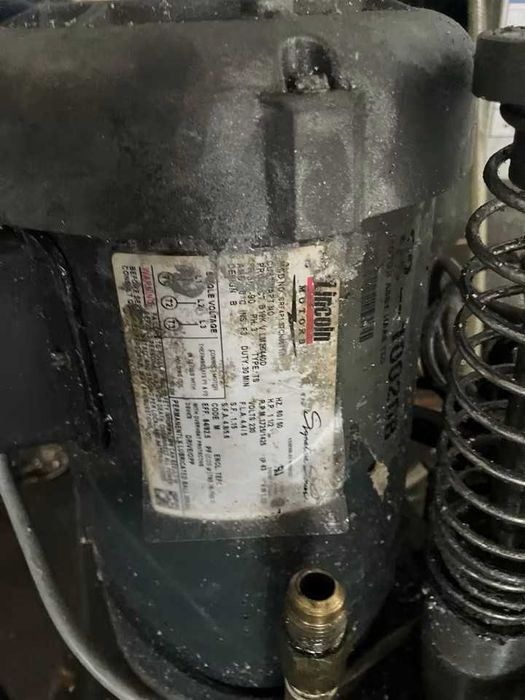 Haas DT-1 е вертикален CNC обработващ център