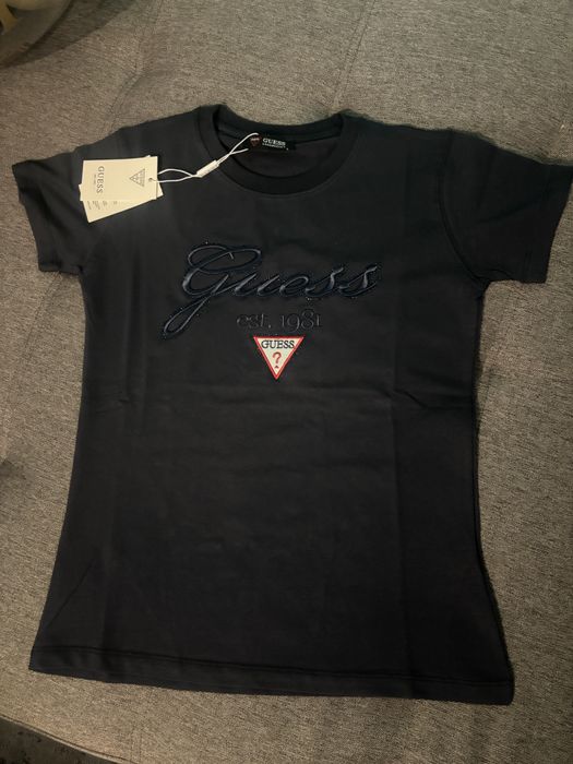 Дамски тениски Guess , BURBERRY