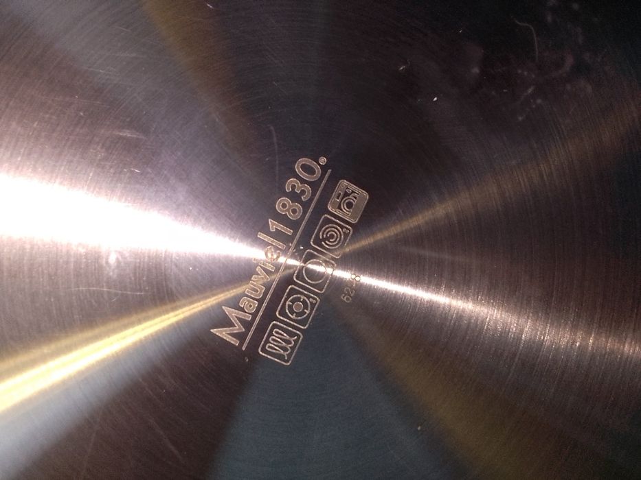 Vând tigaie mauviel