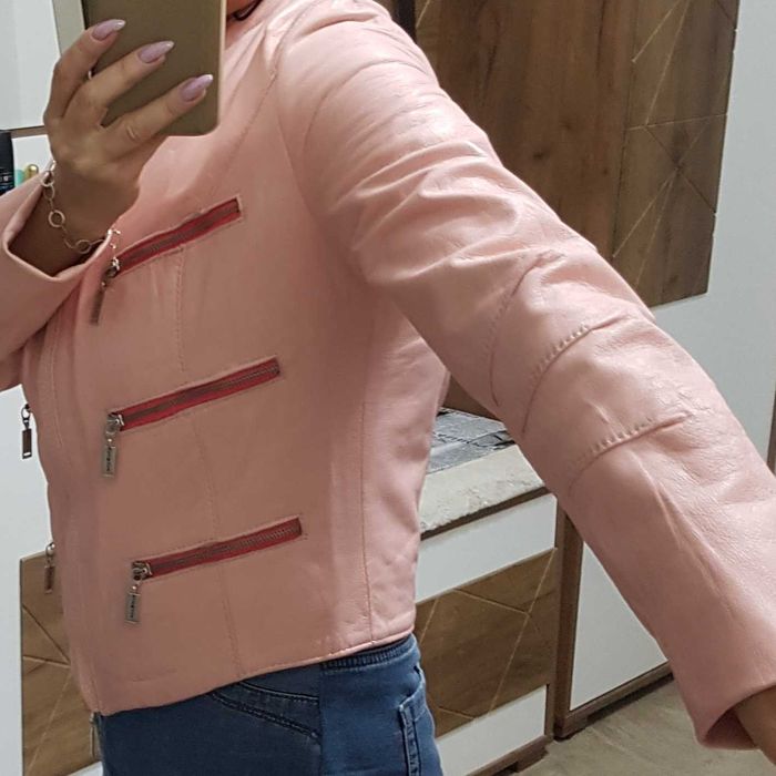 Якета от естествена кожа и пухче.