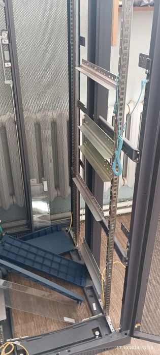 Продам шкаф для оборудования