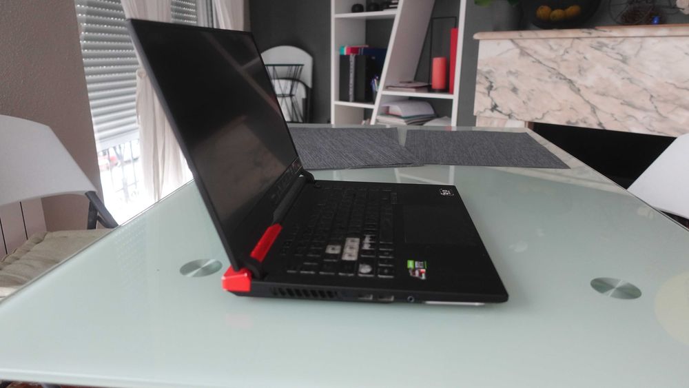 ROG Strix G15 NVIDIA GeForce 3050 AMD Ryzen 7 4800H 16GB RAM 1TB