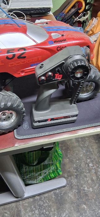 Masina  cu  telecomanda