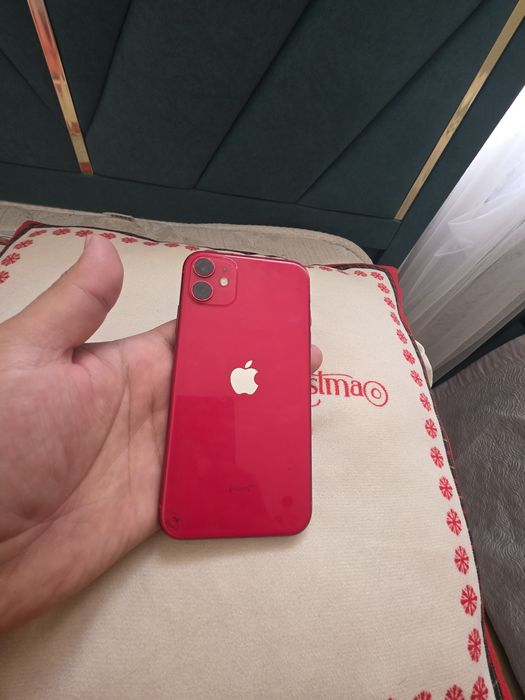 iPhone 11 128GB Product Red