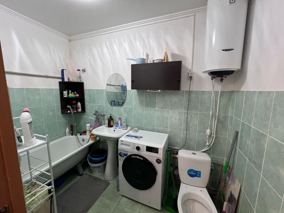 Продам 1 ком в маосемейном доме