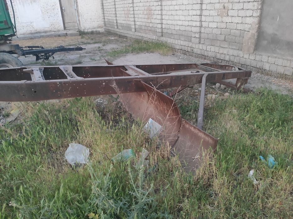 Dilnabaz yer tekislash uchun