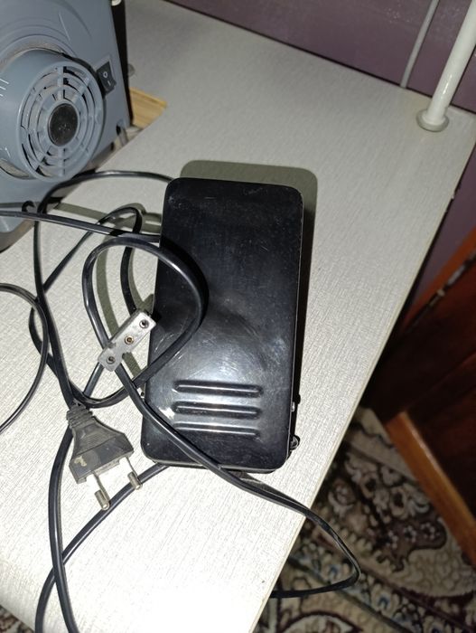 Педал машинка оверлок учун