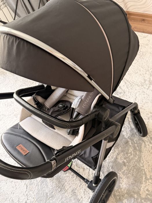 Продам коляску 2в1  за пол цену