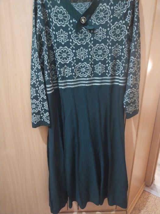 Продам женское платья