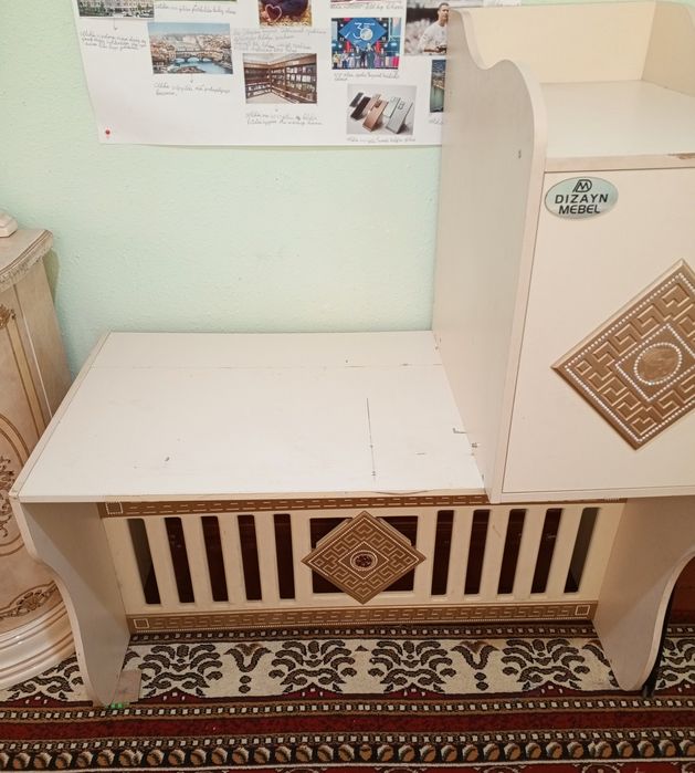 Стенка,парта, тумбочки